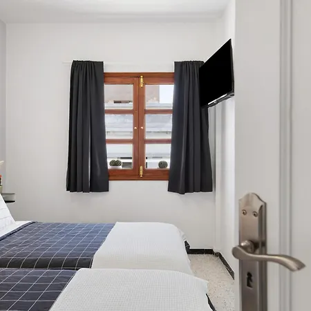 La Estrella 4 *